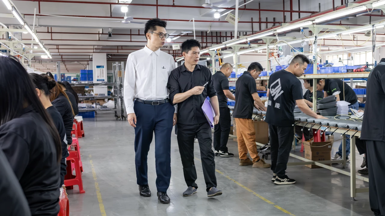 Engineering to manufacturing workflow for solar street lighting systems