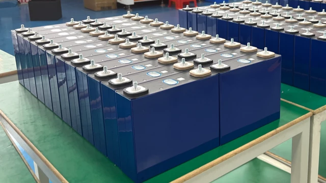 Lithium battery manufacturing for African solar street lights