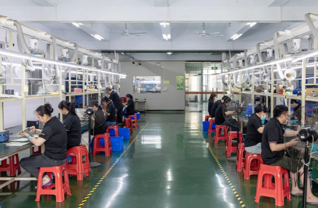 MPPT controller production workshop for intelligent solar street lights