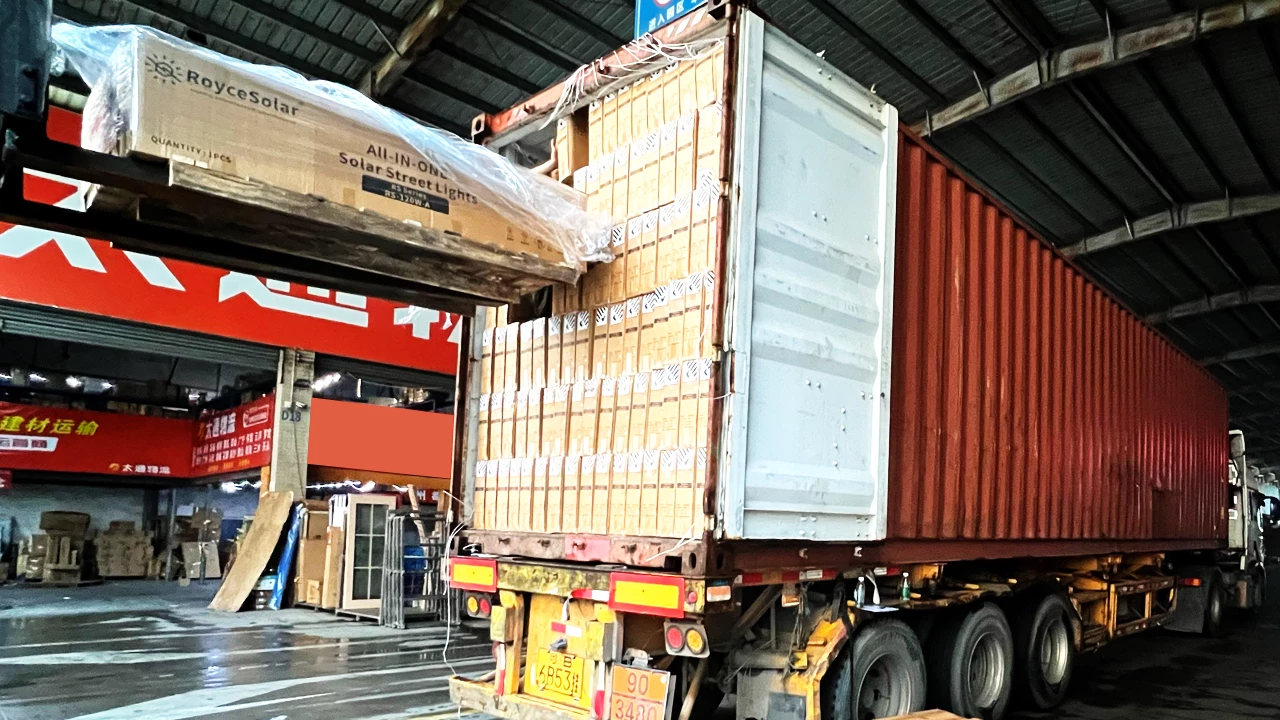 professional container loading service for solar street light export