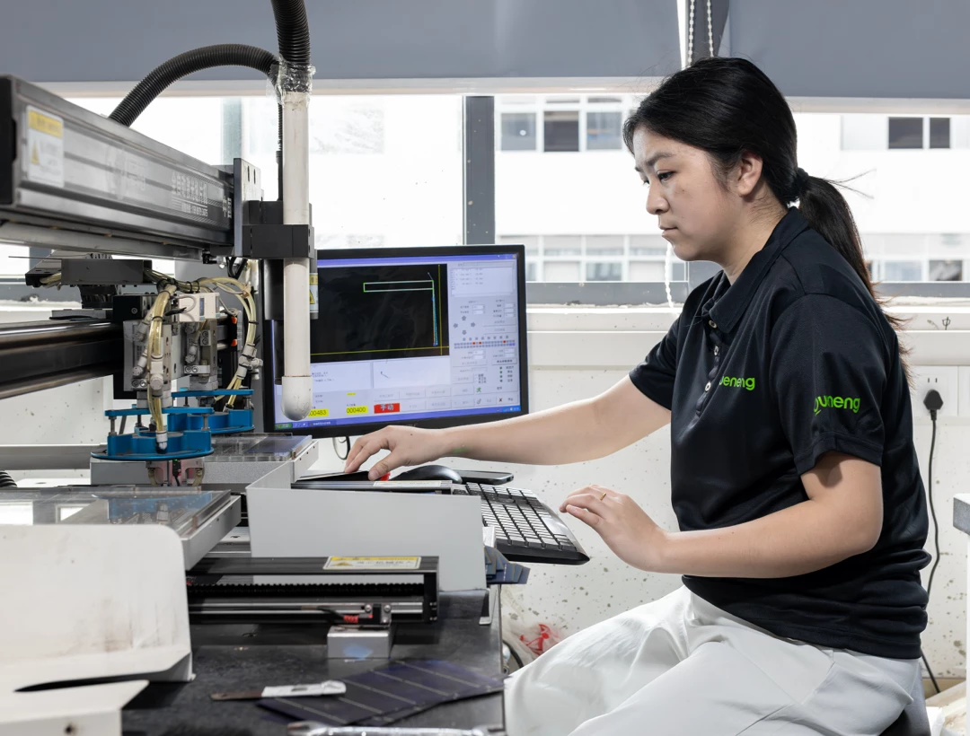 Solar street light manufacturing supported by engineering expertise