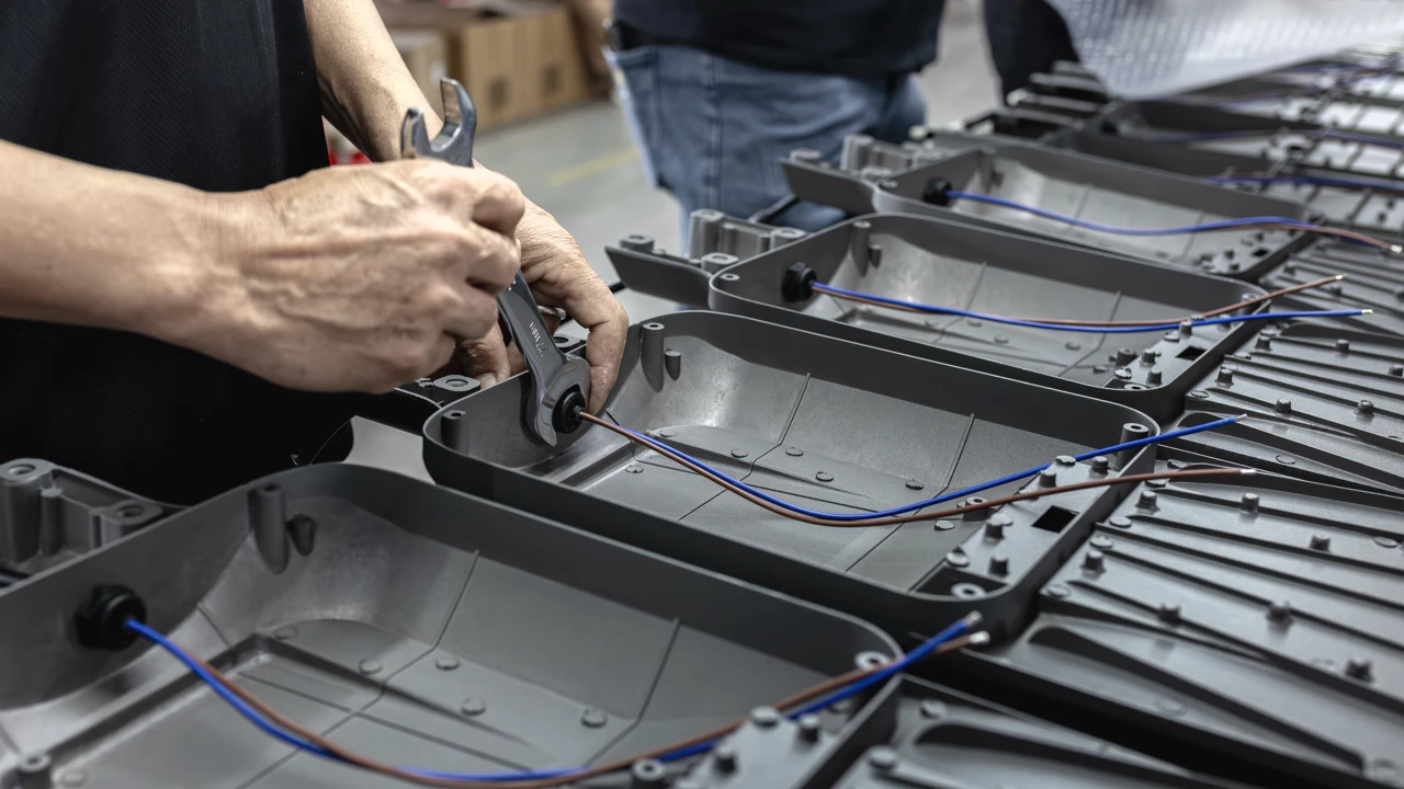 Standardized solar street light manufacturing workflow